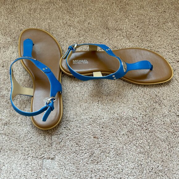 Michael Kors Plate Sandals - Picture 3 of 3